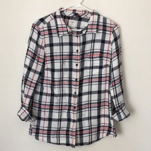 GAP women’s small fitted boyfriend flannel